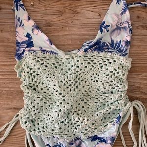 Frankies Bikinis Lilah One Piece in Hawaiian Mist